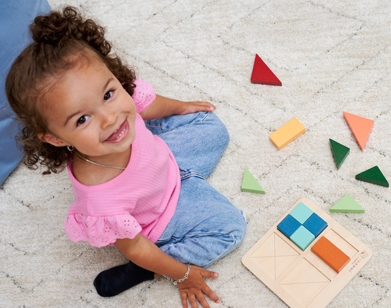 Montessori Kolorowe Drewniane Puzzle Kwadraty Trójkąty Prostokąty 13 Elementów