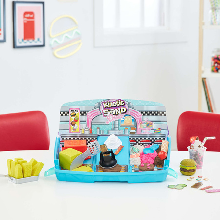 Piasek kinetyczny plastyczny Kinetic Sand Zestaw Walizka Grill N'Scoop Diner