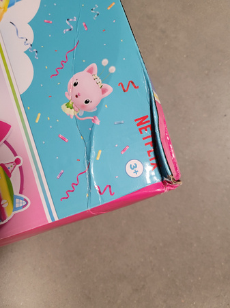 OUTLET Koci Domek Gabi Wielki tęczowy dom z windą i laleczką Gabby's Celebration Dollhouse USZKODZONE OPAKOWANIE