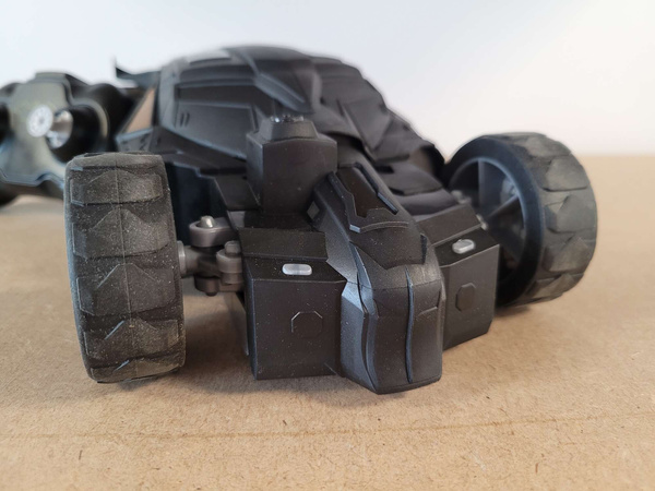 OUTLET Batman Batmobile zdalnie sterowany pojazd RC samochód auto i figurka DC Comics WADLIWY