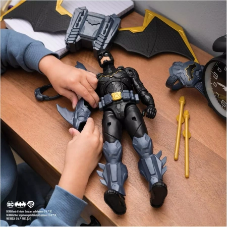 OUTLET DC Comics Batman Adventures duża figurka lalka mroczny rycerz nocnego nieba 30 cm + akcesoria USZKODZONY