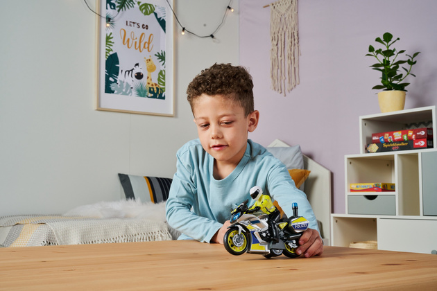 Motocykl policyjny SOS Yamaha z figurką ze światłem i dźwiękiem