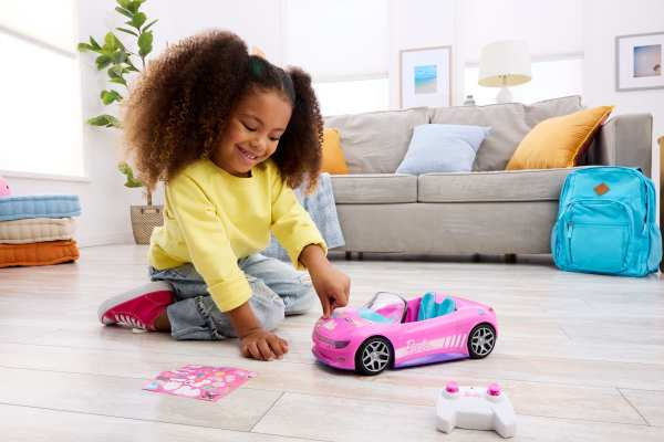 Barbie Zdalnie Sterowany różowy Samochód Wymarzone Auto RC Dream Car 32 cm