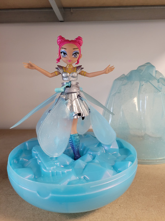 OUTLET Hatchimals Pixies Crystal Flyers latająca wróżka niebieska Starlight Idol Pop Star PO ZWROCIE