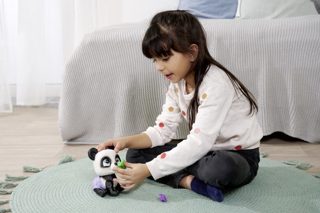 Pamper Petz Panda Interaktywna figurka pije sika + akcesoria Pieluszkowy Gang