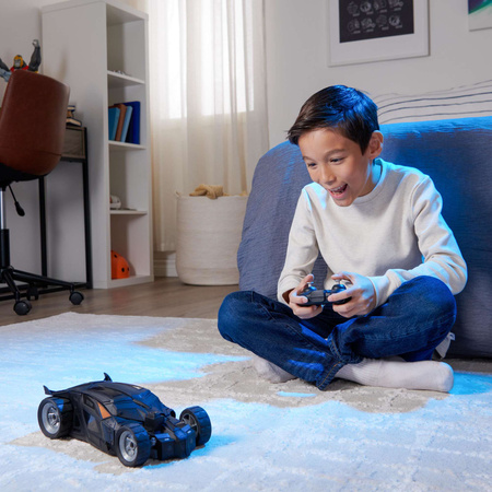 OUTLET Batman Batmobile zdalnie sterowany pojazd RC samochód auto i figurka DC Comics WADLIWY