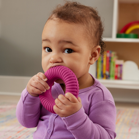 Kolorowa piramidka sensoryczna z kółek 6 elementów