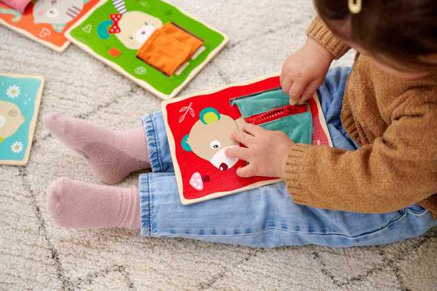 Drewniana Gra Edukacyjna Tabliczki Ubieranie Zwierząt