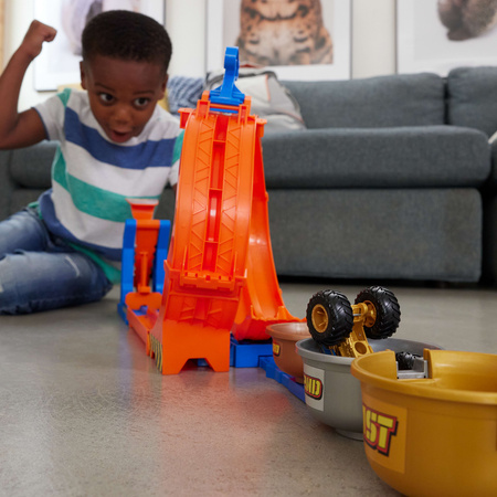 Hot Wheels Zestaw Pętla Skok po Trofeum Tor samochodowy Monster Trucks Bigfoot + pojazd