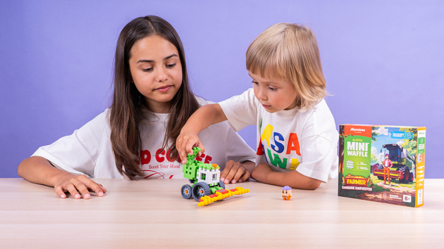 Klocki konstrukcyjne Mini Waffle Farmer Kombajn 60 elementów Marioinex