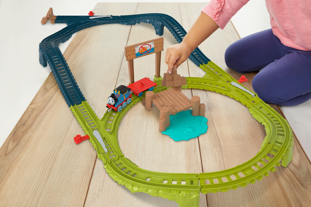 Tomek i Przyjaciele Zestaw Torów Dostawa do Doków + lokomotywa Tomek 17 elementów