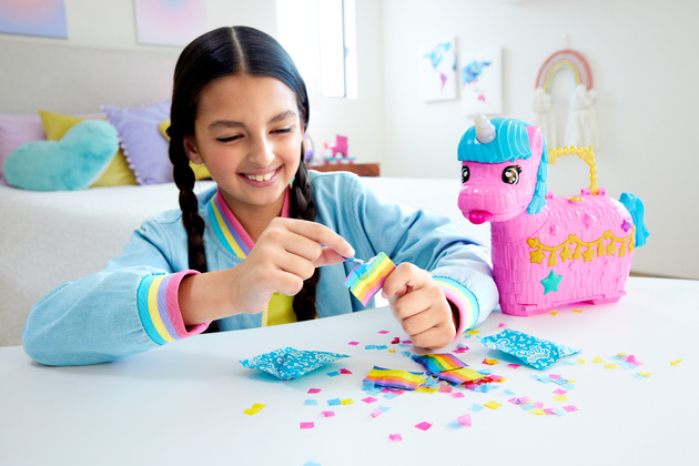 Polly Pocket Zestaw kompaktowy Jednorożcowe Urodziny Unicorn Partyland minilalki figurki i akcesoria