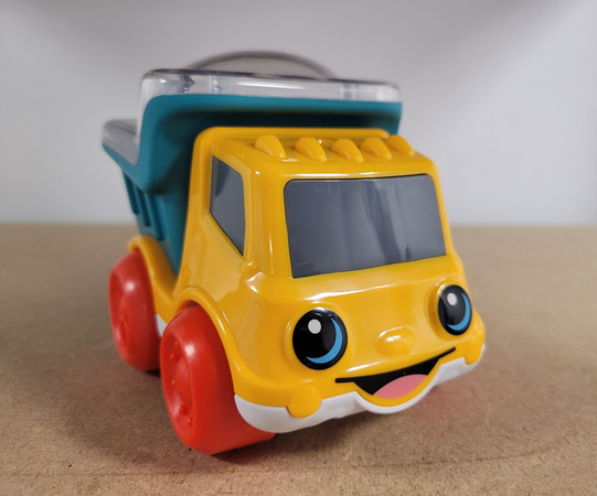 OUTLET Mała wywrotka ciężarówka pojazd z kolorowymi kulkami POWYSTAWOWY