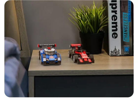 Klocki Konstrukcyjne CaDA Czerwony Samochód miejski Triumph Legend 123 elementy