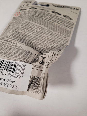 OUTLET Hot Wheels Silver auto BMW M2 2016 Pojazd Osobowy Złoty Samochód USZKODZONE OPAKOWANIE