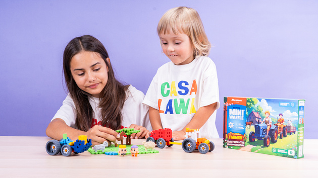 Klocki konstrukcyjne Mini Waffle Farmer Traktory i Wypasiona Łąka 110 elementów Marioinex