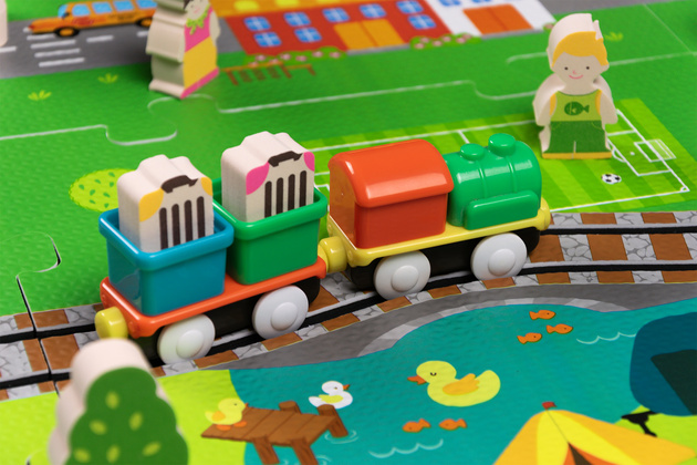 Mata Piankowa Deluxe 3D z Pociągiem na Baterie i Torami – Zestaw Edukacyjny Miasto 56 Elementów 3W1