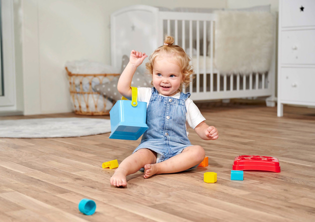 ABC Koszyk z pokrywką Zestaw Sorter z klockami + wieża i piramidka