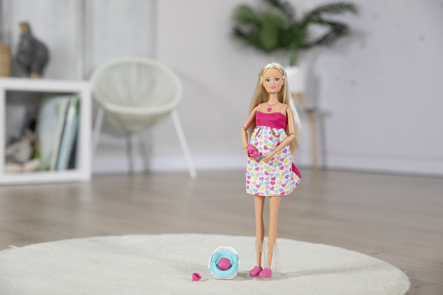 Zestaw Lalka Steffi w ciąży z dźwiękiem Bobas, nosidełko i akcesoria