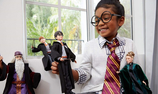 Lalka Harry Potter ruchoma figurka z różdżką i szatą Gryffindor Hogwart