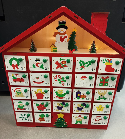 Dekoracja świąteczna Kalendarz adwentowy Zimowy domek WADLIWY