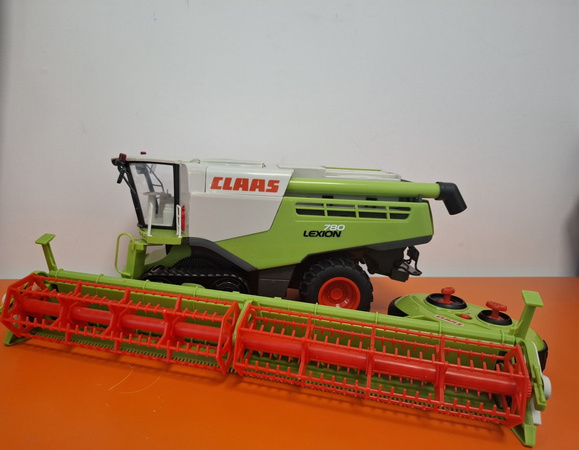OUTLET Duży Kombajn Zdalnie sterowany Claas Lexion 1:20 Happy People USZKODZONE OPAKOWANIE