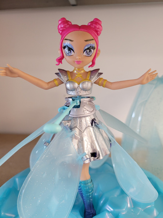 OUTLET Hatchimals Pixies Crystal Flyers latająca wróżka niebieska Starlight Idol Pop Star PO ZWROCIE