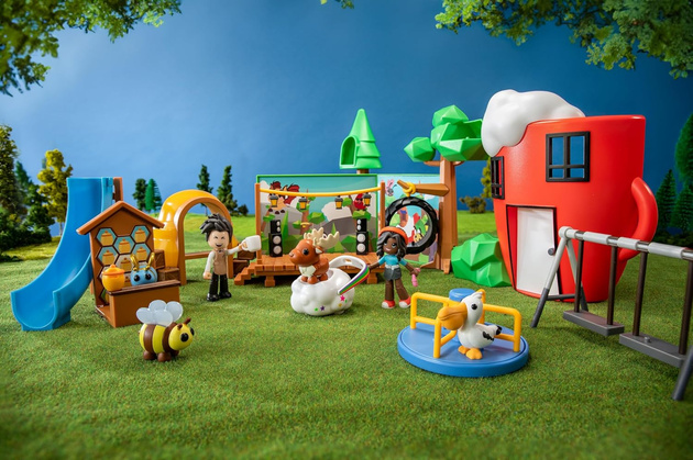 Adopt Me Zestaw Kawiarnia i plac zabaw figurki i akcesoria 23 elementy