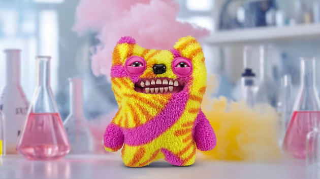 FUGGLER Pluszowy Potwór Old Tooth Maskotka Śmieszek Żółty 22 cm