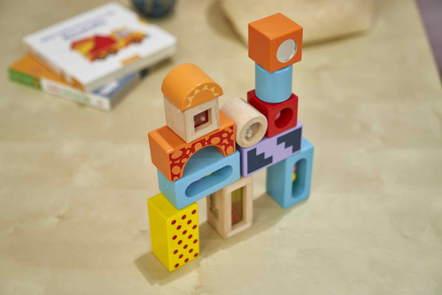 Kolorowe Drewniane Klocki z Dźwiękiem 12 Elementów