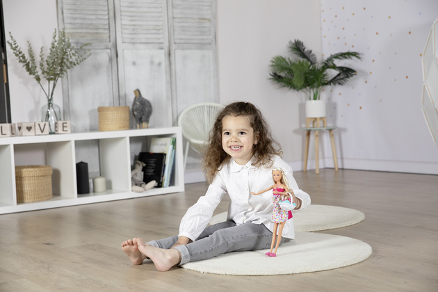 Zestaw Lalka Steffi w ciąży z dźwiękiem Bobas, nosidełko i akcesoria