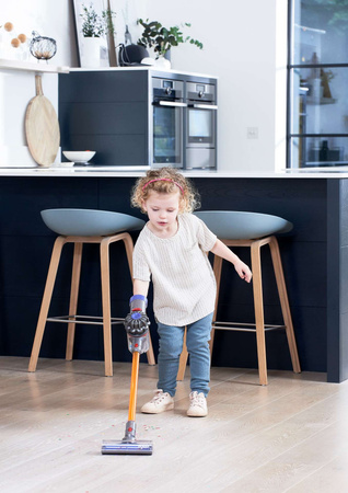 OUTLET Odkurzacz dla dzieci Dyson bezprzewodowy pionowy z dźwiękiem Casdon WADLIWY