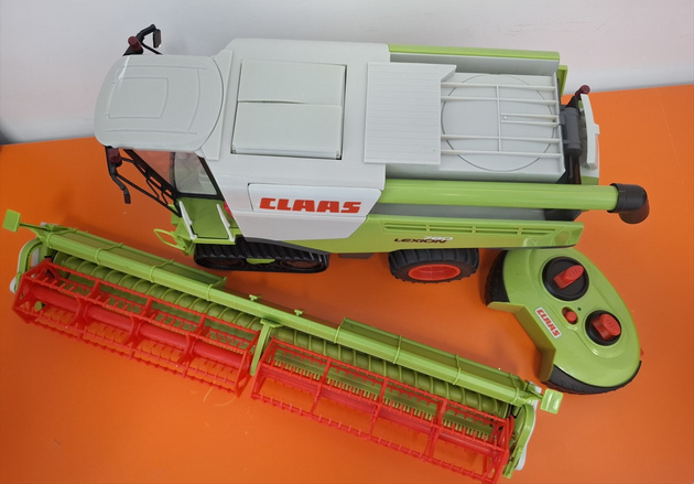 OUTLET Duży Kombajn Zdalnie sterowany Claas Lexion 1:20 Happy People USZKODZONE OPAKOWANIE
