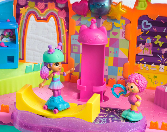 Koci Domek Gabi zestaw Pokój Imprezowy z rampą i lodowiskiem + laleczka i figurka