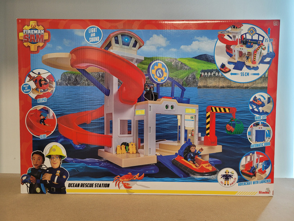 OUTLET Strażak Sam Stacja oceaniczna ratunkowa + figurka Jodie i ponton WYBRAKOWANY