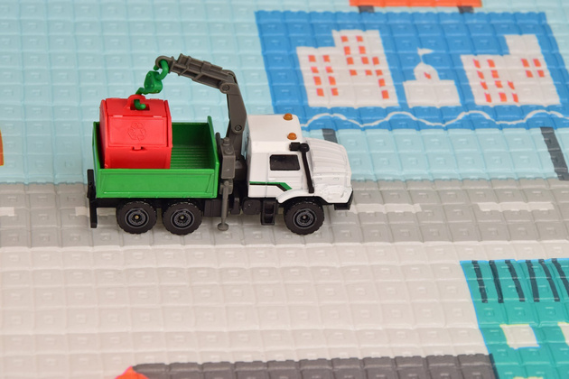 Humbi Dwustronna edukacyjna Mata piankowa Uliczki Zwierzęta 150 x 180 x 2 cm pastelowa gruba duża