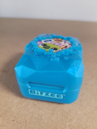 OUTLET Bitzee Magicals interaktywne zwierzątko cyfrowe Wirtualny Zwierzak hologram Spin Master USZKODZONE OPAKOWANIE