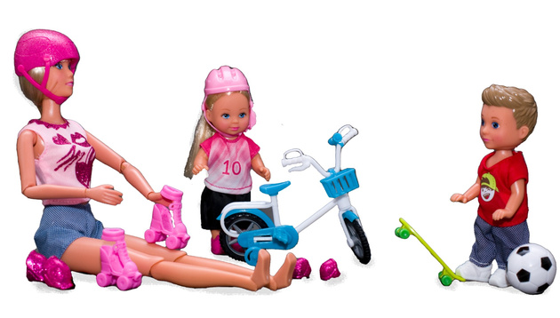 OUTLET Steffi Love Zestaw lalek rodzina sportowa Steffi, Kevin i dzieci WADLIWY