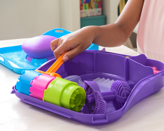 Piasek Kinetyczny Plastyczny Kinetic Sand Zestaw Walizka Squish Motion + akcesoria