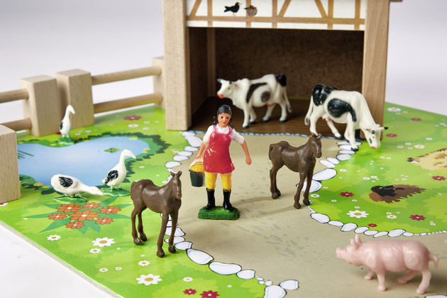 OUTLET Duża Drewniana farma z figurkami zwierząt 25 elementów USZKODZONE OPAKOWANIE