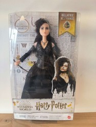 OUTLET Harry Potter lalka kolekcjonerska Bellatrix Lestrange USZKODZONE OPAKOWANIE