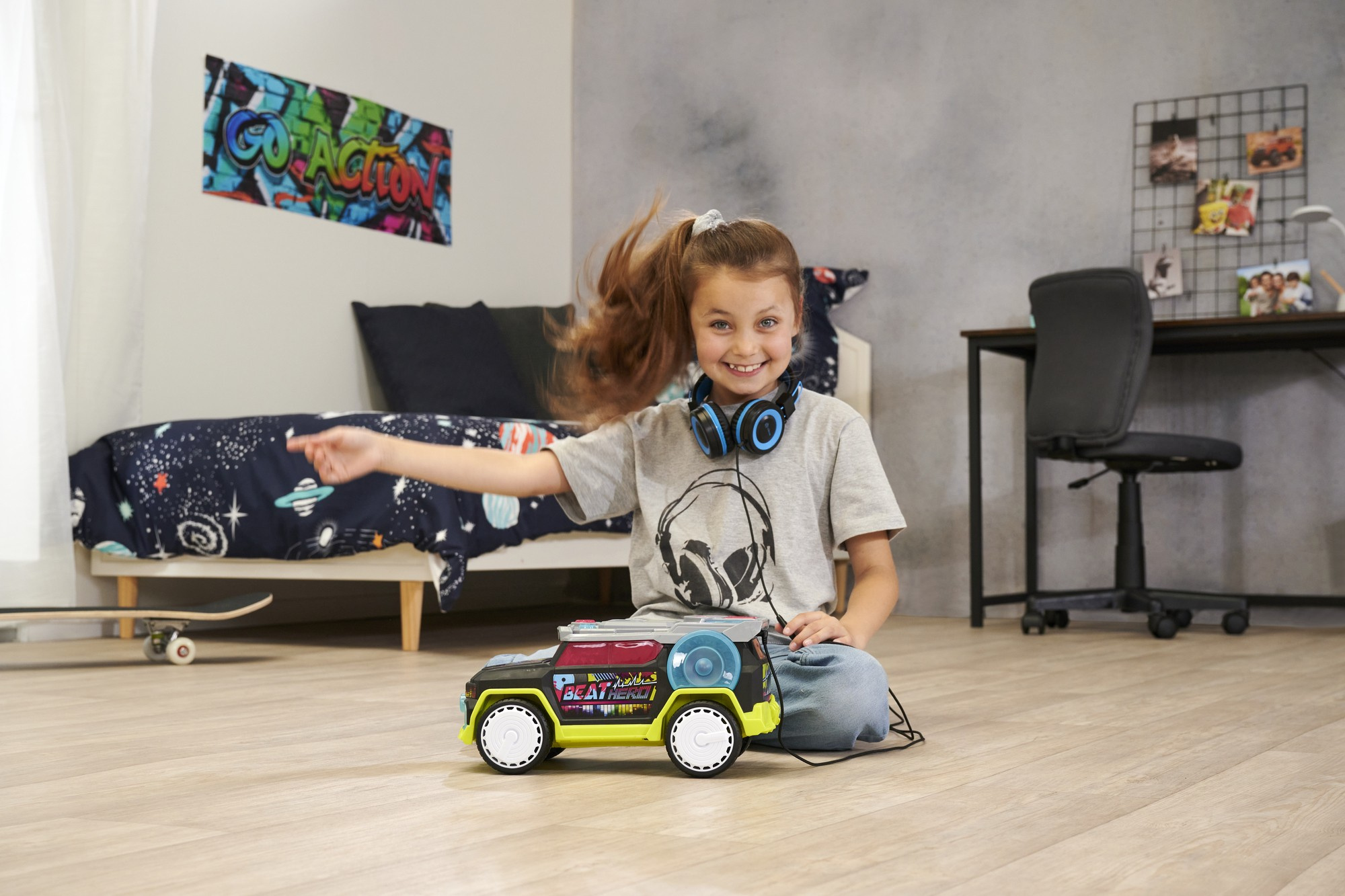 Carro de brinquedo Beat Hero, 32 cm, com luzes intermitentes e música,  STREETS N BEATZ, 3 modos de jogo, inclui pilhas ㅤ, MAJORETTE