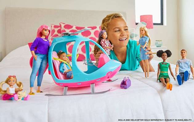 Barbie Skipper + zestaw ubranek i akcesoriów Minionki