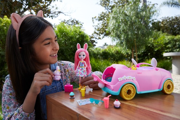 Enchantimals samochód Bunnymobil Króliczkowóz lalka Bree Bunny i figurka króliczka Twist  